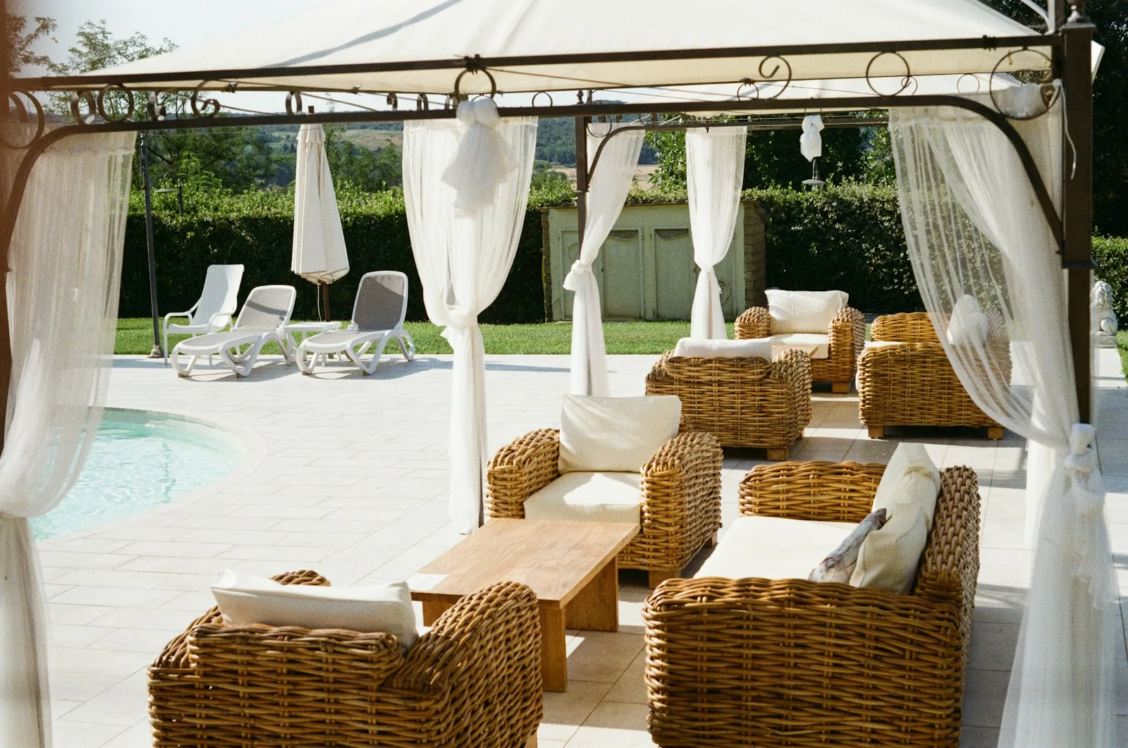 Casale di campagna con piscina e gazebo — foto 3